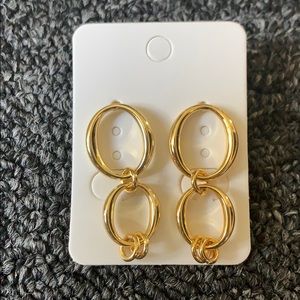 NEW! gold earrings